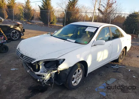 2005 Toyota Camry Le from USA, damaged, VIN 4T1BE32K45U627127